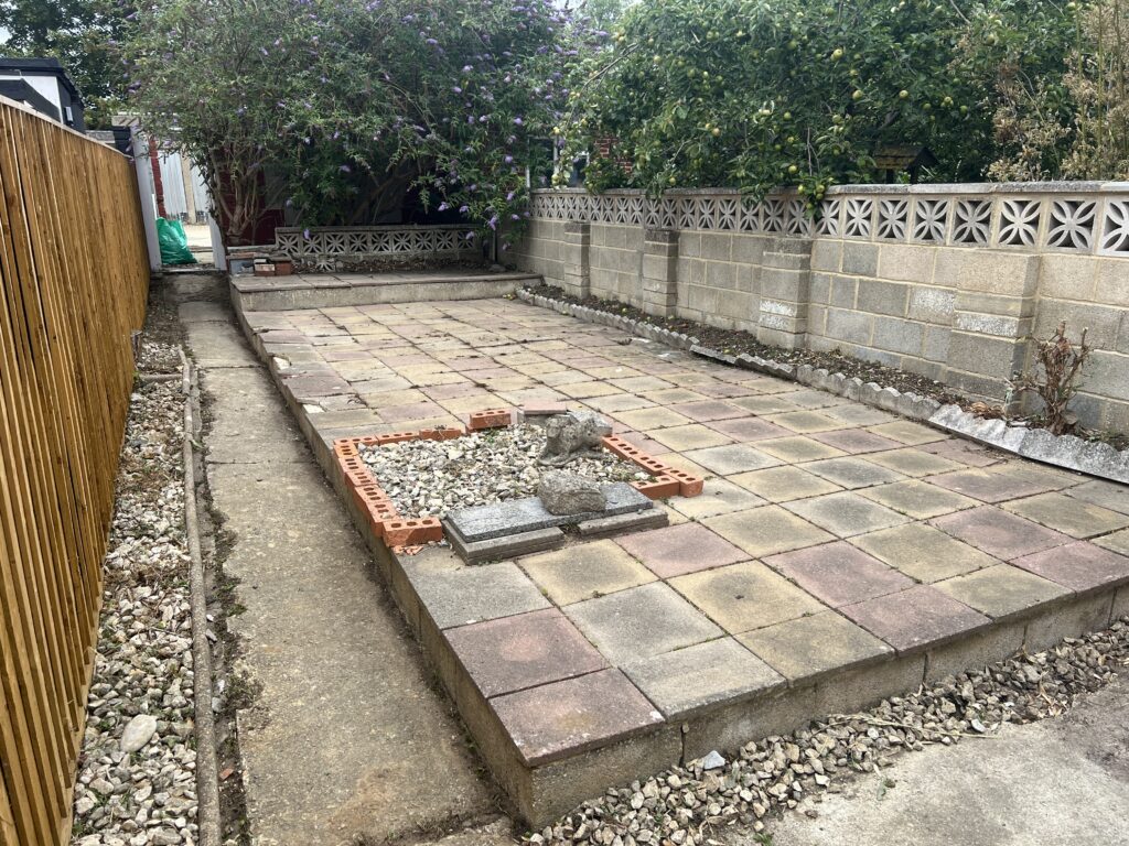 Clean, weed‑free patio and pathway in Swindon after professional garden and patio weed clearance